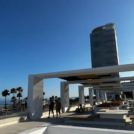 Bright Apartment, Community Pool And Own Private Pool On Splendid Terrace, Garage, 900m, Mountains 200m * 埃斯特波纳