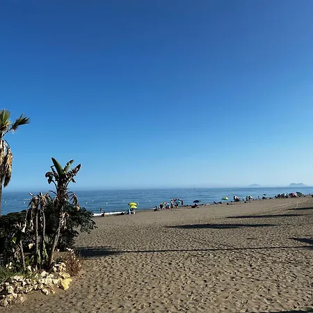 Bright Apartment, Community Pool And Own Private Pool On Splendid Terrace, Garage, 900m, Mountains 200m Apartamento Estepona