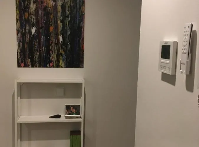 Bright Apartment, Community Pool And Own Private Pool On Splendid Terrace, Garage, 900m, Mountains 200m Appartement Estepona