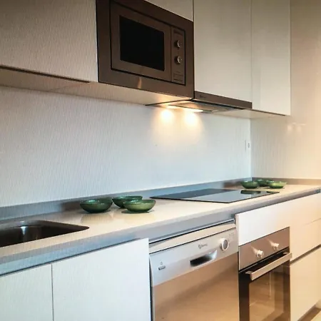 Bright Apartment, Community Pool And Own Private Pool On Splendid Terrace, Garage, 900m, Mountains 200m Estepona