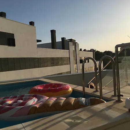 Apartamento Bright Apartment, Community Pool And Own Private Pool On Splendid Terrace, Garage, 900m, Mountains 200m Estepona