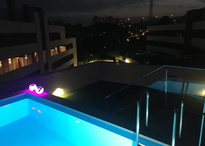 Bright Apartment, Community Pool And Own Private Pool On Splendid Terrace, Garage, 900m, Mountains 200m Эстепона