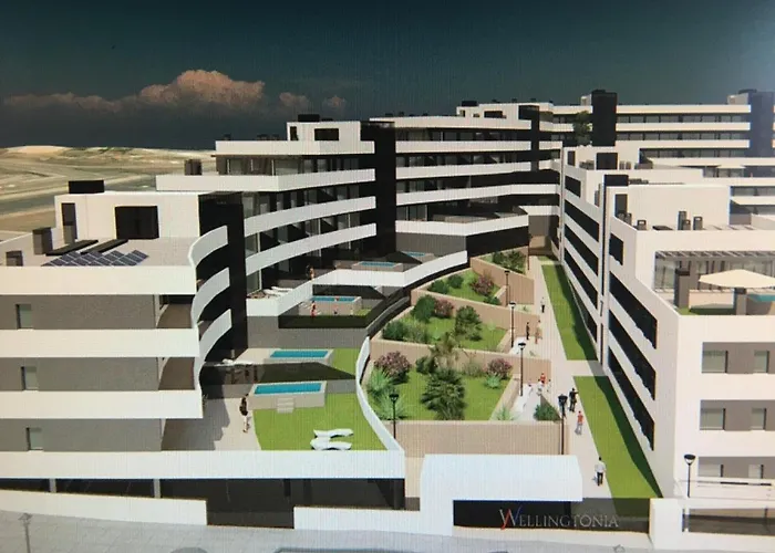 Bright Apartment, Community Pool And Own Private Pool On Splendid Terrace, Garage, 900m, Mountains 200m Daire Estepona