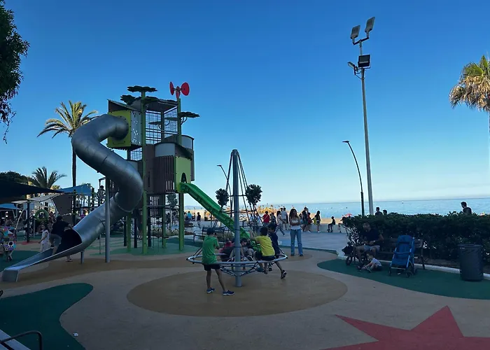 Appartamento Bright Apartment, Community Pool And Own Private Pool On Splendid Terrace, Garage, 900m, Mountains 200m Estepona