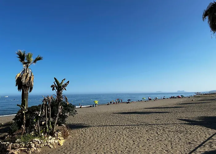 Bright Apartment, Community Pool And Own Private Pool On Splendid Terrace, Garage, 900m, Mountains 200m Daire Estepona