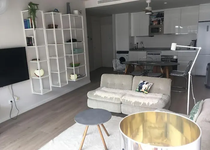 Bright Apartment, Community Pool And Own Private Pool On Splendid Terrace, Garage, 900m, Mountains 200m Apartamento Estepona