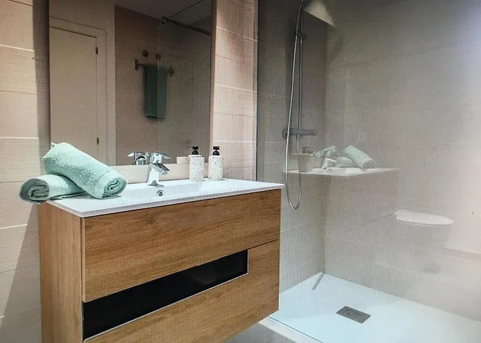 Bright Apartment, Community Pool And Own Private Pool On Splendid Terrace, Garage, 900m, Mountains 200m Apartamento