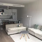 Oasis: Beachfront With Dual Pools And Mountain Views Apartment *