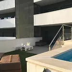 Oasis: Beachfront With Dual Pools And Mountain Views Apartment *