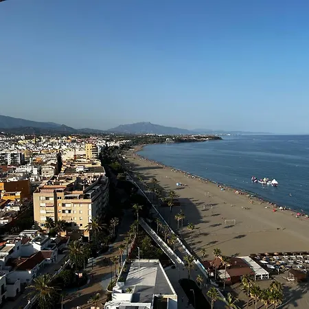 Bright Apartment, Community Pool And Own Private Pool On Splendid Terrace, Garage, 900m, Mountains 200m Apartament